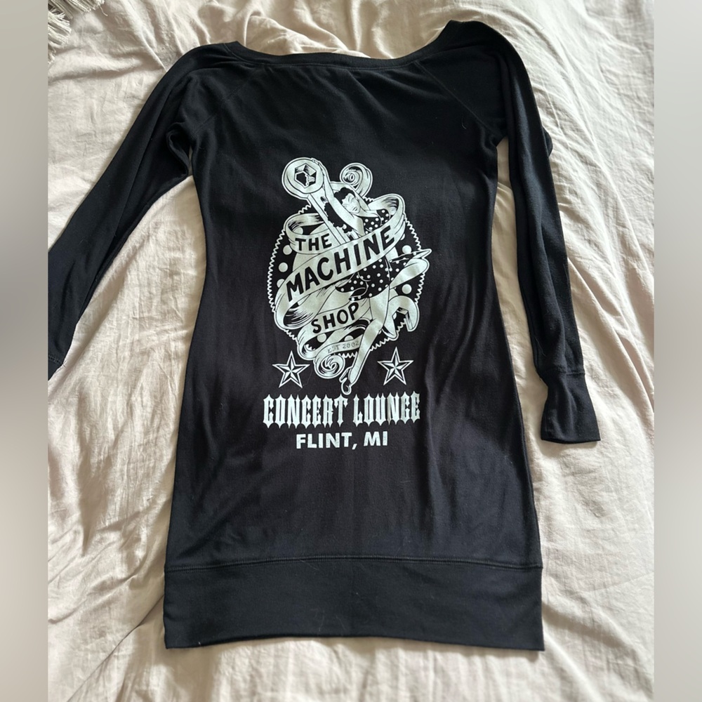 Black Graphic Long Sleeve Shirt/Mini Dress